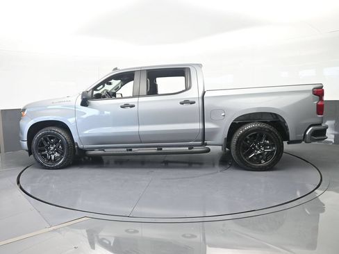 Used 2025 Chevrolet Silverado 1500 Custom w/ Turbomax Blackout Package RWD image 3