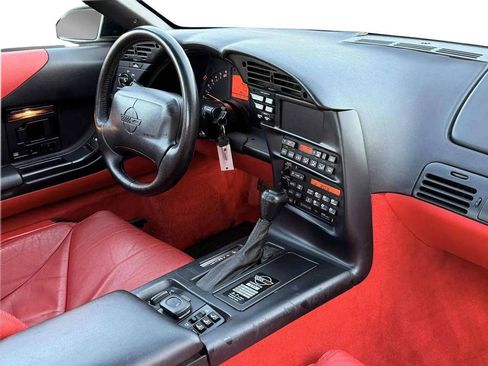 Used 1995 Chevrolet Corvette Convertible image 17