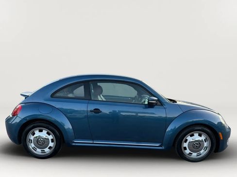 Used 2016 Volkswagen Beetle 1.8T Classic FWD image 6