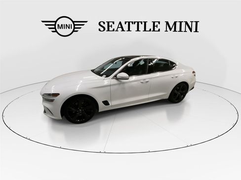 Used 2022 Genesis G70 3.3T w/ Sport Advanced Package image 6