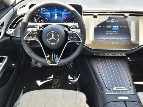 Used 2025 Mercedes-Benz E 350 Sedan image 24