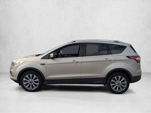 Used 2017 Ford Escape Titanium image 5