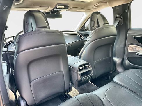 Used 2026 Mercedes-Benz E 350 4MATIC Sedan image 19