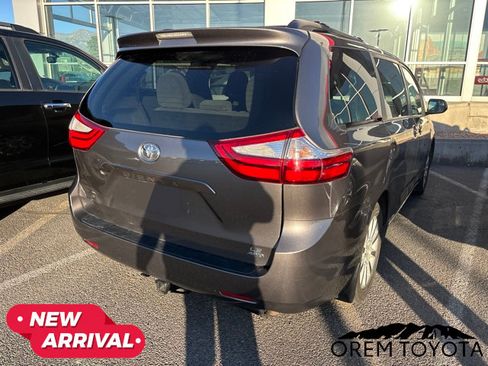 Used 2016 Toyota Sienna LE AWD/4WD image 14