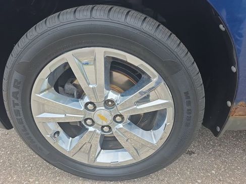 Used 2010 Chevrolet Equinox LTZ FWD image 10