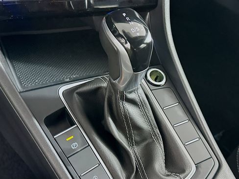 Used 2025 Volkswagen Jetta Sport FWD image 24