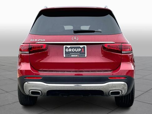 Used 2022 Mercedes-Benz GLB 250 image 6