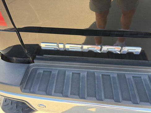 Used 2015 GMC Sierra 2500 SLT w/ Driver Alert Package image 30