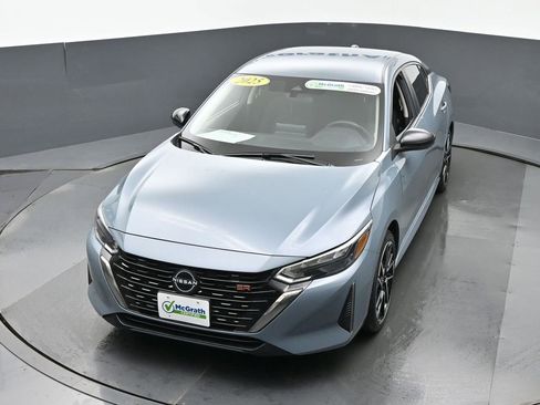 Used 2025 Nissan Sentra SR image 24