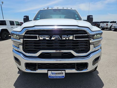 New 2026 RAM 5500 Tradesman AWD/4WD image 12