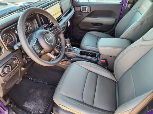 New 2026 Jeep Gladiator Mojave image 13