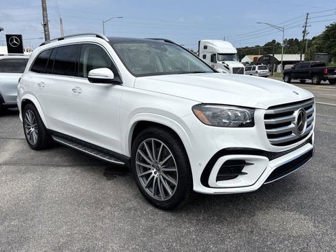 New 2026 Mercedes-Benz GLS 450 4MATIC image 7