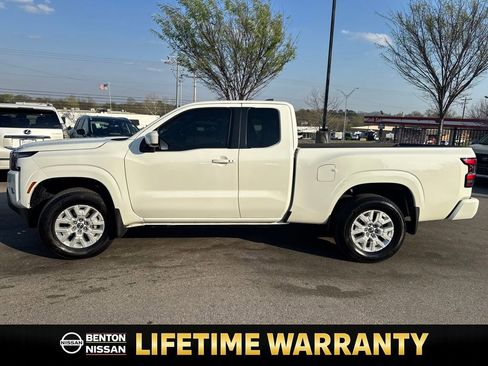 Certified 2024 Nissan Frontier SV w/ SV Convenience Package image 5