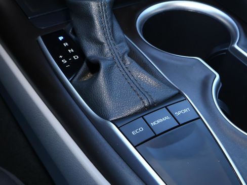 Used 2022 Toyota Camry LE image 24