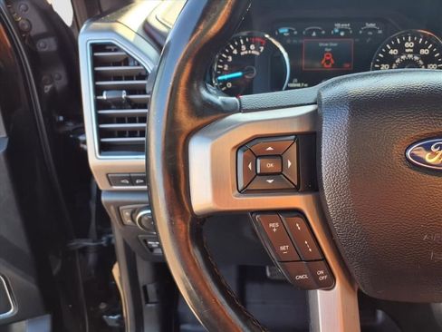 Used 2019 Ford F150 Platinum w/ Equipment Group 701A Luxury image 21