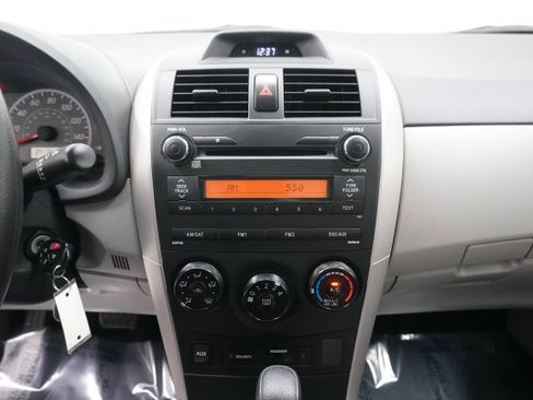 Used 2013 Toyota Corolla L image 16