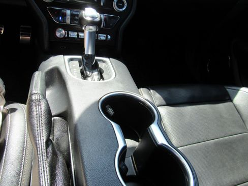 Used 2022 Ford Mustang Premium RWD image 30