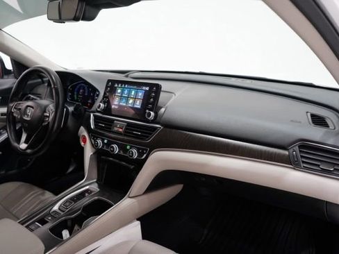 Used 2021 Honda Accord Touring image 17