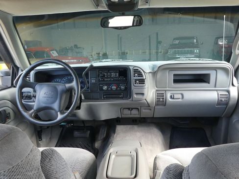 Used 2000 Chevrolet Silverado 3500 2WD Crew Cab image 73