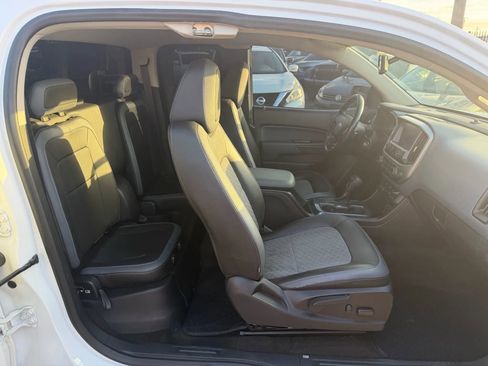 Used 2016 Chevrolet Colorado Z71 AWD/4WD image 10