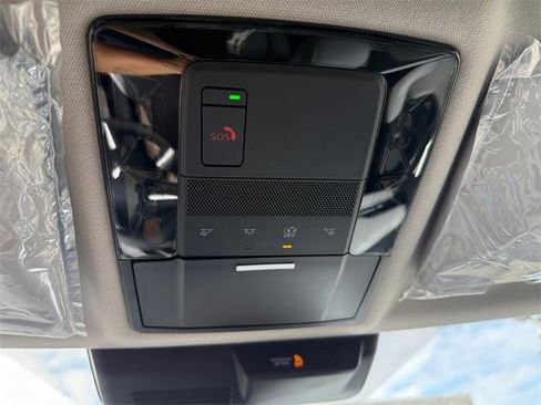 New 2025 Mitsubishi Outlander SE image 23