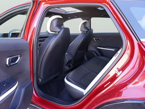 Used 2025 Kia K4 EX w/ GT-Line Premium Package FWD image 9