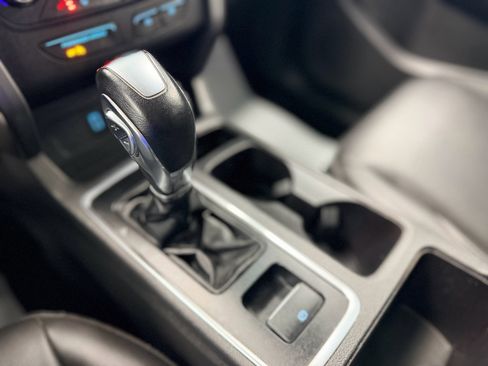 Used 2019 Ford Escape SEL image 23