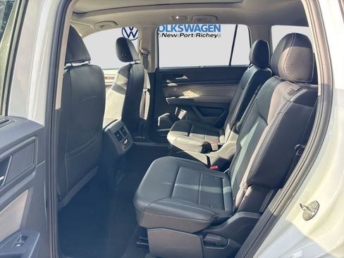 Used 2021 Volkswagen Atlas SE w/ Panoramic Sunroof Package FWD image 26
