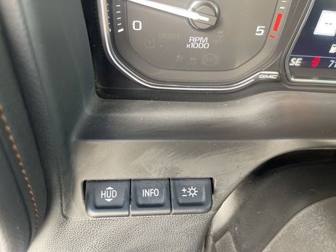 Used 2022 GMC Sierra 2500 AT4 w/ AT4 Premium Plus Package image 32