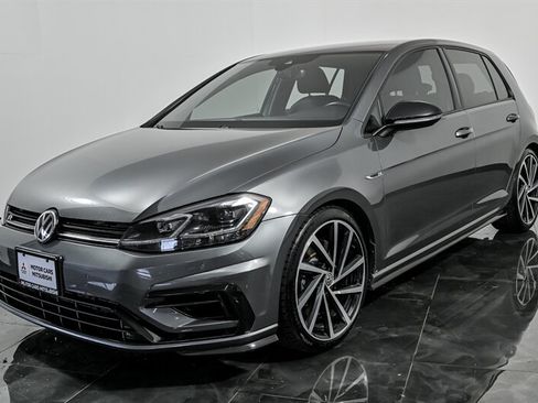 Used 2019 Volkswagen Golf 4-Door AWD/4WD image 5
