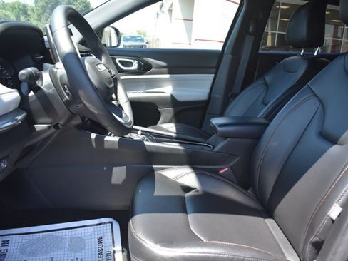 Used 2024 Jeep Compass Limited AWD/4WD image 16