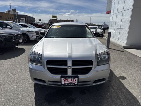 Used 2005 Dodge Magnum SXT w/ Comfort Seating Group AWD/4WD image 5