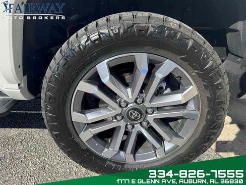Used 2025 Toyota 4Runner Limited image 34