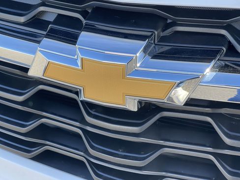 New 2025 Chevrolet Trax LT w/ Driver Confidence Package image 32