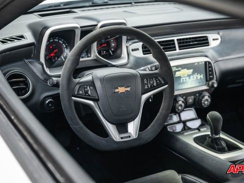 Used 2014 Chevrolet Camaro SS w/ SS Performance Package image 6