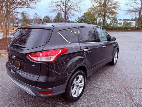 Used 2015 Ford Escape SE image 12