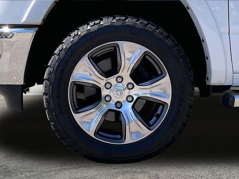Used 2020 RAM 1500 Laramie AWD/4WD image 8