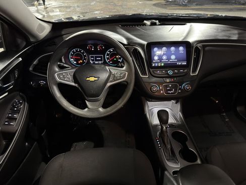 Used 2022 Chevrolet Malibu LS image 30