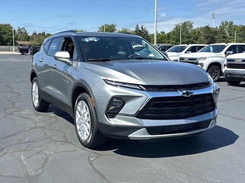 Certified 2024 Chevrolet Blazer LT w/ Convenience Package FWD image 2