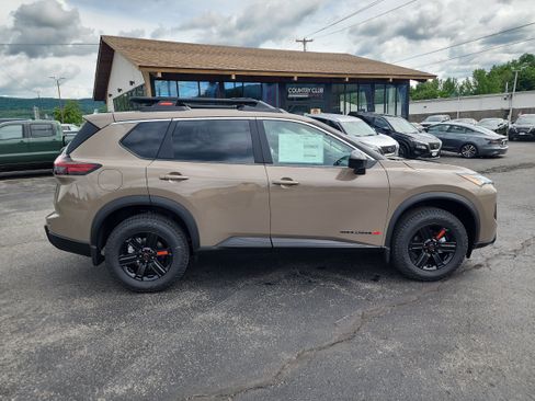New 2026 Nissan Rogue SV AWD/4WD image 9