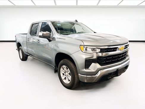 Used 2023 Chevrolet Silverado 1500 LT w/ Protection Package AWD/4WD image 3
