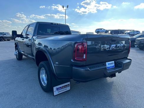 Used 2026 RAM 3500 Longhorn AWD/4WD image 3