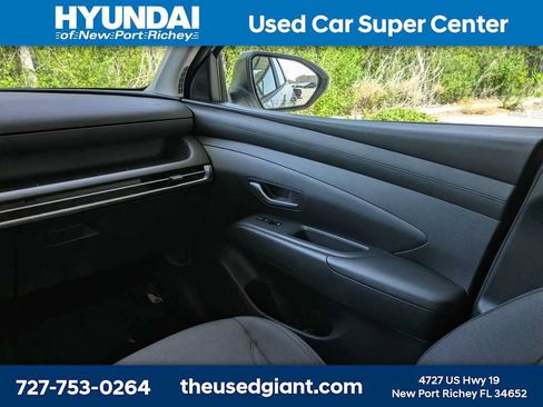 Used 2025 Hyundai Tucson SE FWD image 18