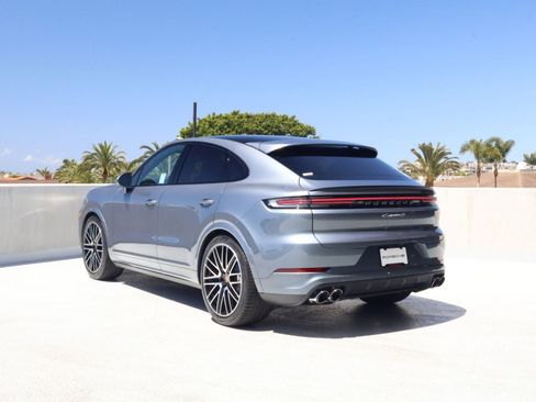New 2026 Porsche Cayenne S AWD/4WD image 3