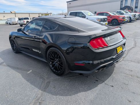 Used 2019 Ford Mustang GT Premium w/ GT Performance Package RWD image 4