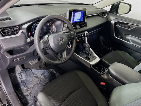 Certified 2025 Toyota RAV4 LE image 10