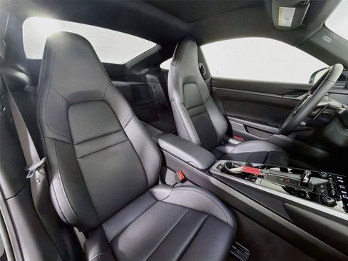 Certified 2026 Porsche 911 Carrera RWD image 23