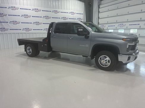 New 2026 Chevrolet Silverado 3500 LT w/ Convenience Package AWD/4WD image 8