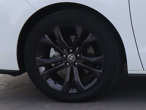 Used 2022 Toyota Sienna XSE image 31