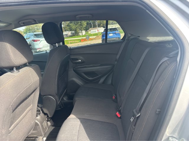 Used 2020 Chevrolet Trax LS w/ Tint and Cruise Package FWD image 10